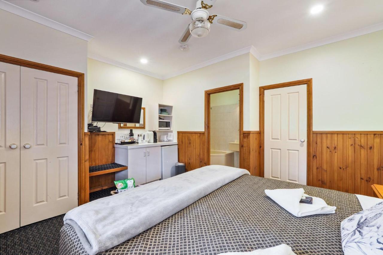 Forest Lodge Resort Пембертон Экстерьер фото
