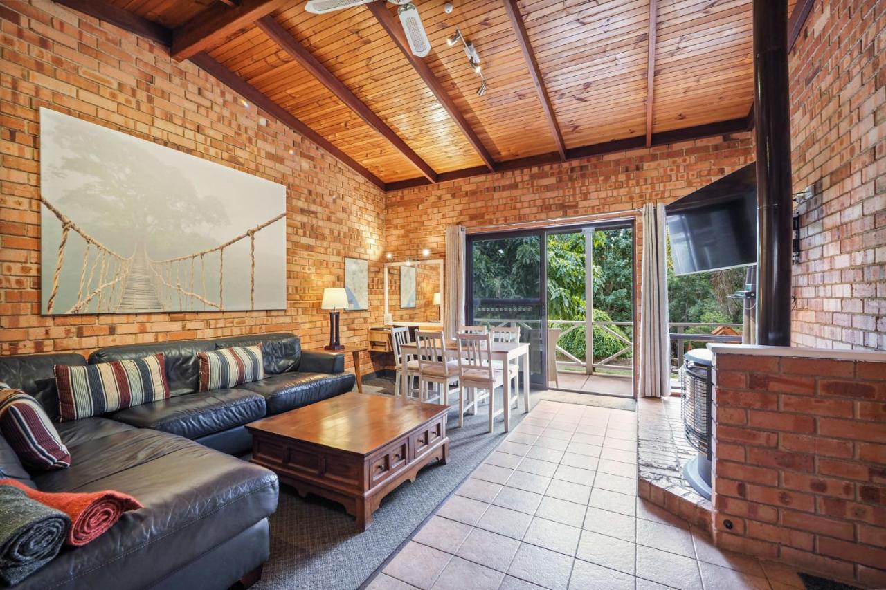Forest Lodge Resort Пембертон Экстерьер фото